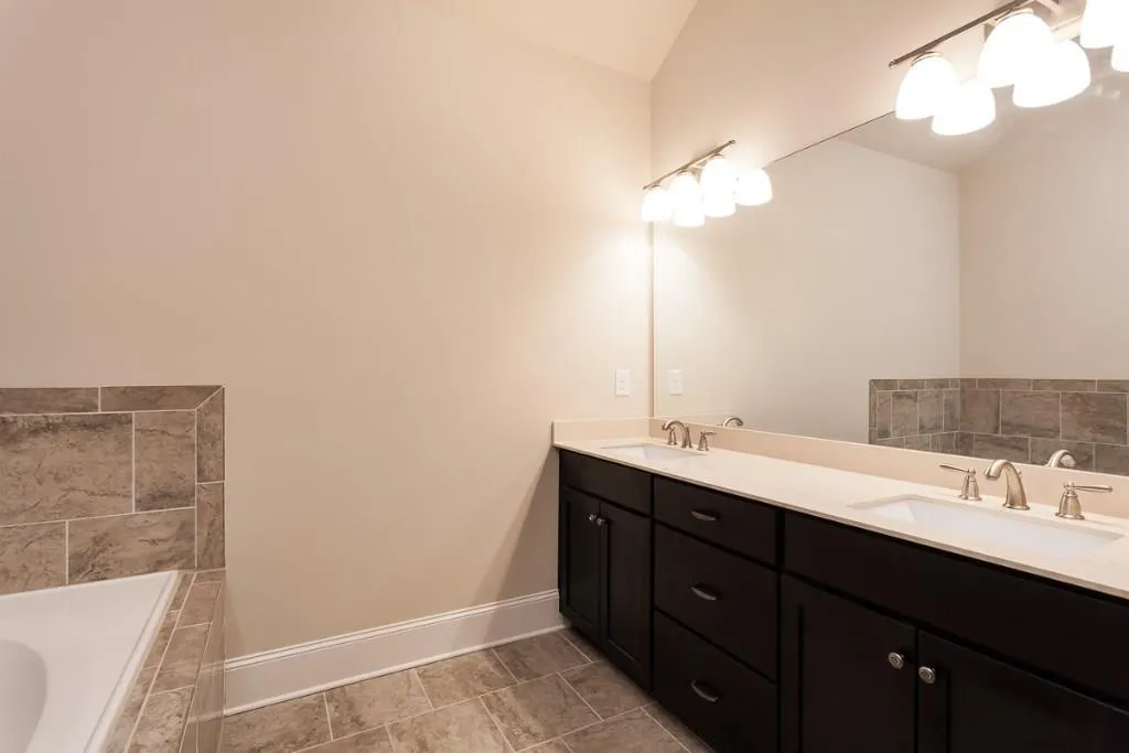 1219 Apperley Place, Sandy Springs, Georgia 30350, 4 Bedrooms Bedrooms, ,3 BathroomsBathrooms,Residential,Sold,1219 Apperley Place,5553906