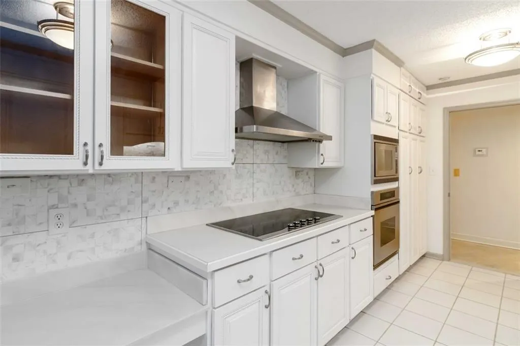 3530 Piedmont Road Ne Unit 5a, Atlanta, Georgia 30305, 3 Bedrooms Bedrooms, ,2 BathroomsBathrooms,Residential,For Sale,3530 Piedmont Road Ne Unit 5a,7595843