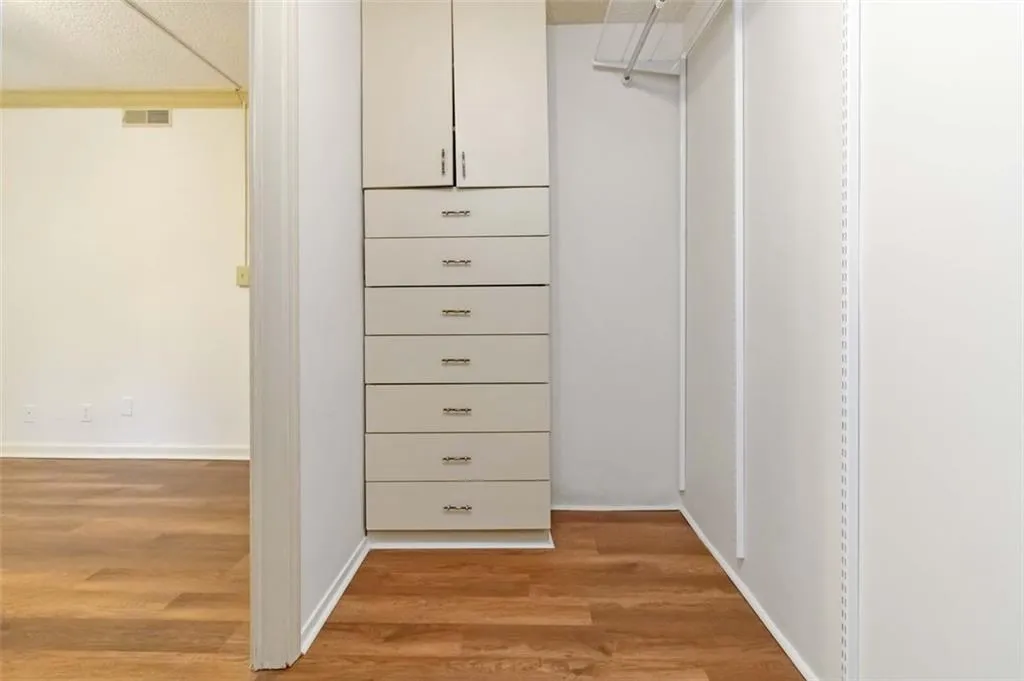 3530 Piedmont Road Ne Unit 5a, Atlanta, Georgia 30305, 3 Bedrooms Bedrooms, ,2 BathroomsBathrooms,Residential,For Sale,3530 Piedmont Road Ne Unit 5a,7595843