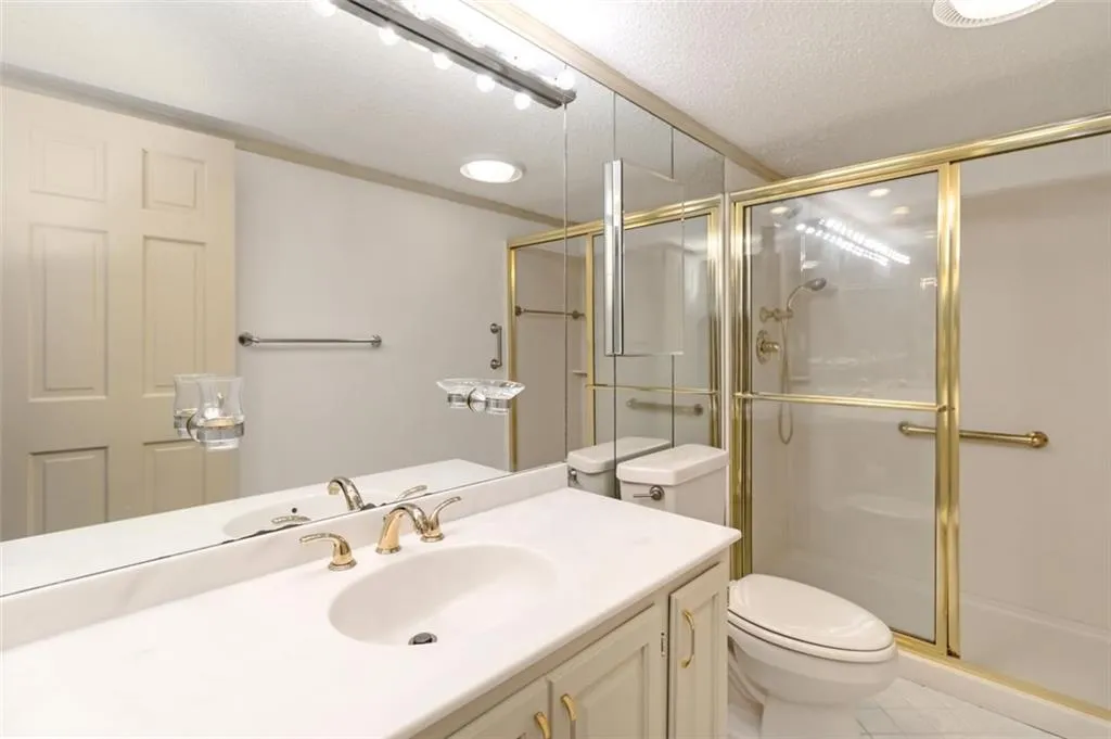 3530 Piedmont Road Ne Unit 5a, Atlanta, Georgia 30305, 3 Bedrooms Bedrooms, ,2 BathroomsBathrooms,Residential,For Sale,3530 Piedmont Road Ne Unit 5a,7595843
