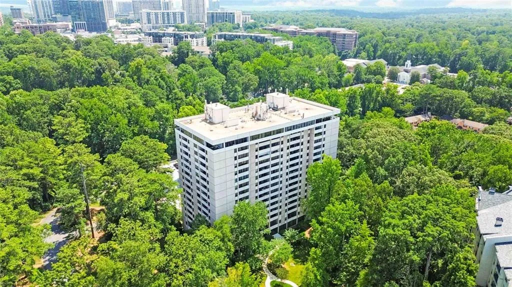 3530 Piedmont Road Ne Unit 5a, Atlanta, Georgia 30305, 3 Bedrooms Bedrooms, ,2 BathroomsBathrooms,Residential,For Sale,3530 Piedmont Road Ne Unit 5a,7595843
