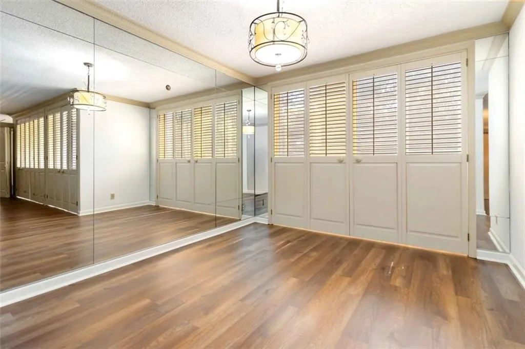3530 Piedmont Road Ne Unit 5a, Atlanta, Georgia 30305, 3 Bedrooms Bedrooms, ,2 BathroomsBathrooms,Residential,For Sale,3530 Piedmont Road Ne Unit 5a,7595843