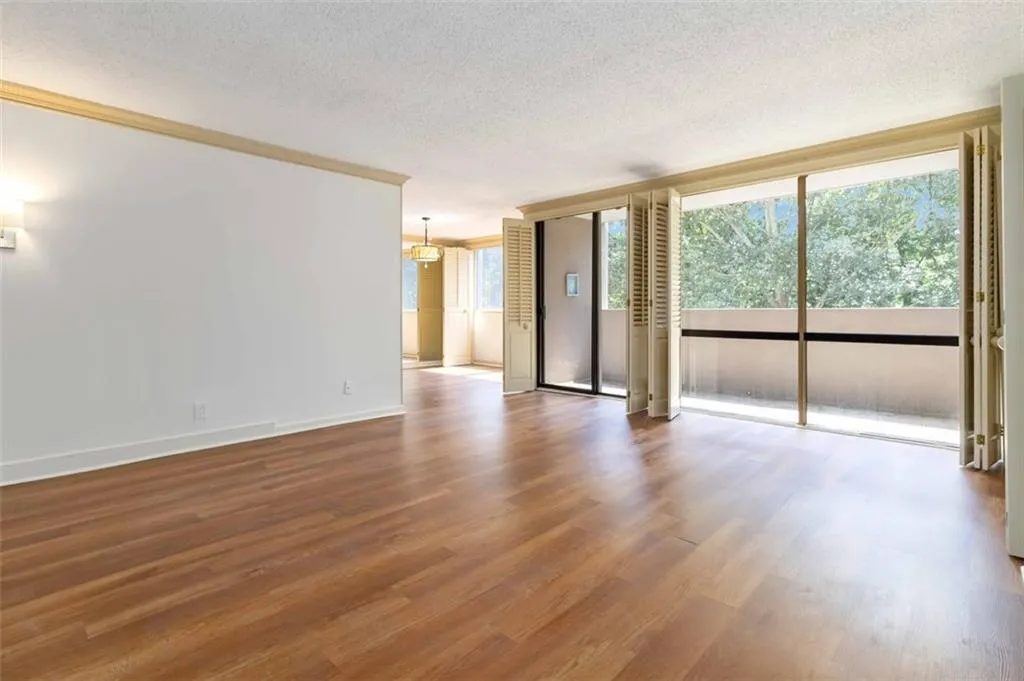 3530 Piedmont Road Ne Unit 5a, Atlanta, Georgia 30305, 3 Bedrooms Bedrooms, ,2 BathroomsBathrooms,Residential,For Sale,3530 Piedmont Road Ne Unit 5a,7595843
