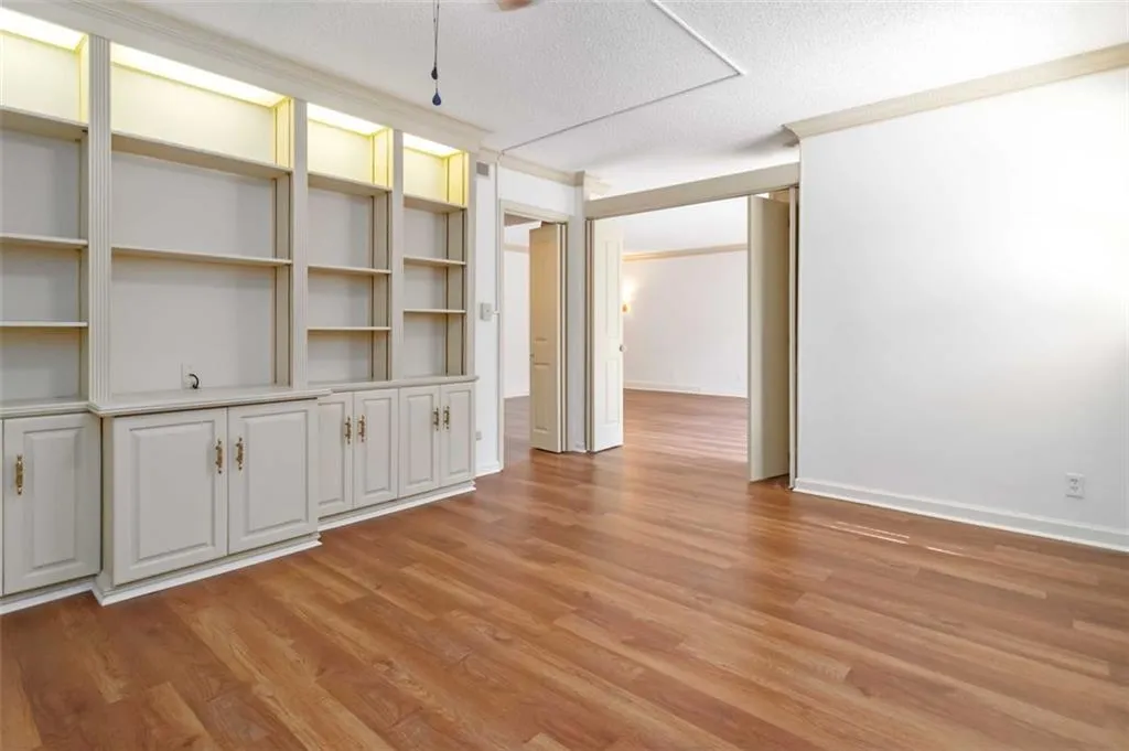 3530 Piedmont Road Ne Unit 5a, Atlanta, Georgia 30305, 3 Bedrooms Bedrooms, ,2 BathroomsBathrooms,Residential,For Sale,3530 Piedmont Road Ne Unit 5a,7595843