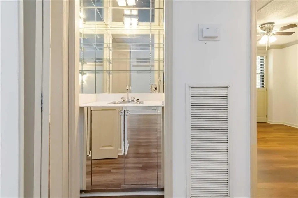 3530 Piedmont Road Ne Unit 5a, Atlanta, Georgia 30305, 3 Bedrooms Bedrooms, ,2 BathroomsBathrooms,Residential,For Sale,3530 Piedmont Road Ne Unit 5a,7595843