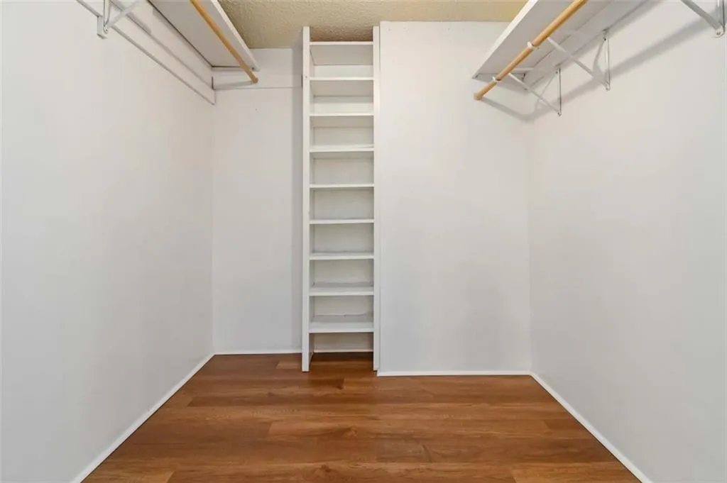 3530 Piedmont Road Ne Unit 5a, Atlanta, Georgia 30305, 3 Bedrooms Bedrooms, ,2 BathroomsBathrooms,Residential,For Sale,3530 Piedmont Road Ne Unit 5a,7595843