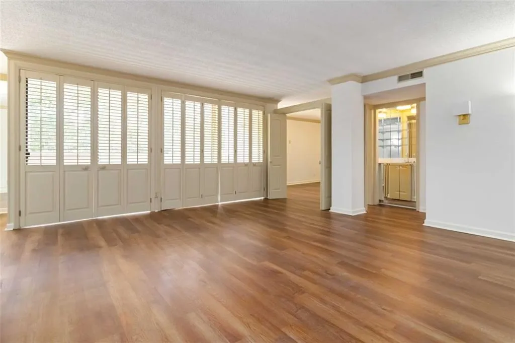 3530 Piedmont Road Ne Unit 5a, Atlanta, Georgia 30305, 3 Bedrooms Bedrooms, ,2 BathroomsBathrooms,Residential,For Sale,3530 Piedmont Road Ne Unit 5a,7595843