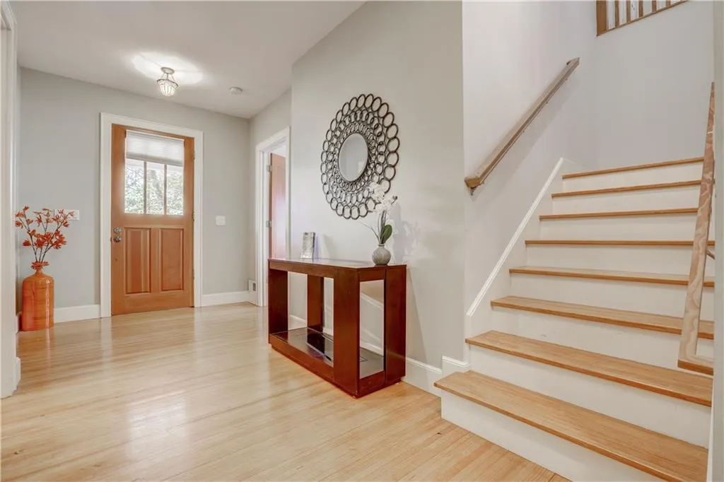 1759 Marietta Road Nw, Atlanta, Georgia 30318, 5 Bedrooms Bedrooms, ,2 BathroomsBathrooms,Residential,Sold,1759 Marietta Road Nw,5992714