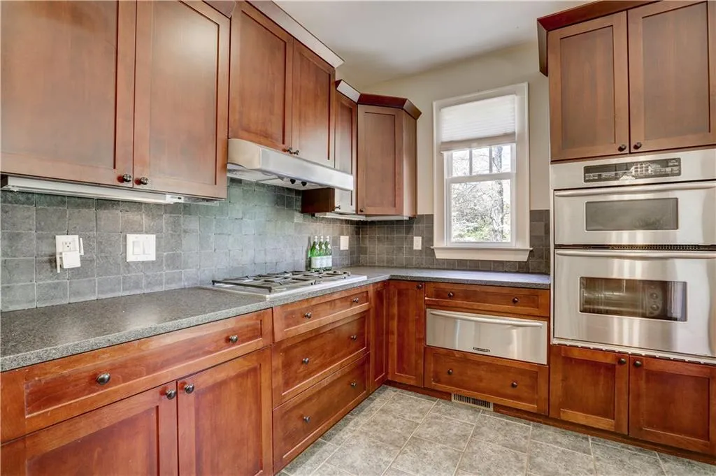 1759 Marietta Road Nw, Atlanta, Georgia 30318, 5 Bedrooms Bedrooms, ,2 BathroomsBathrooms,Residential,Sold,1759 Marietta Road Nw,5992714