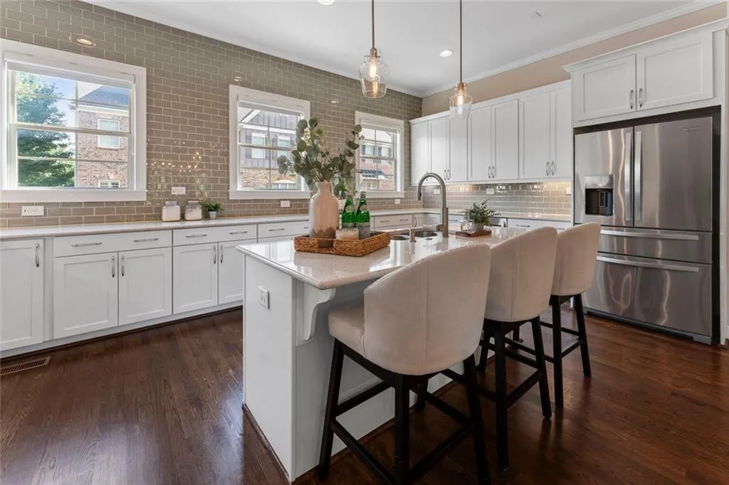 961 Thibideau Court, Sandy Springs, Georgia 30328, 3 Bedrooms Bedrooms, ,3 BathroomsBathrooms,Residential,For Sale,961 Thibideau Court,7636935