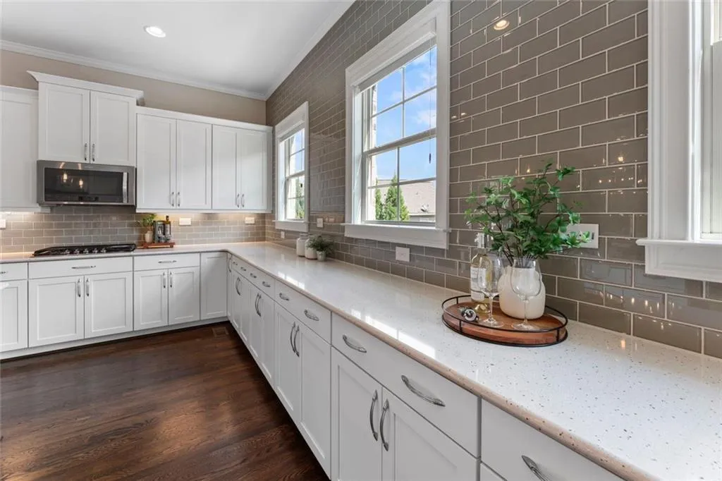 961 Thibideau Court, Sandy Springs, Georgia 30328, 3 Bedrooms Bedrooms, ,3 BathroomsBathrooms,Residential,For Sale,961 Thibideau Court,7636935