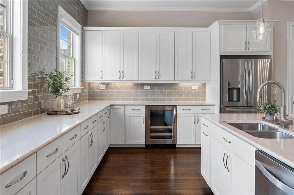 961 Thibideau Court, Sandy Springs, Georgia 30328, 3 Bedrooms Bedrooms, ,3 BathroomsBathrooms,Residential,For Sale,961 Thibideau Court,7636935