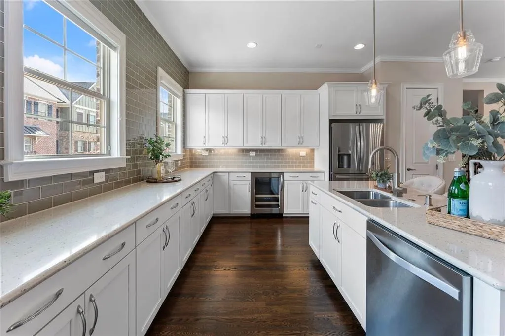 961 Thibideau Court, Sandy Springs, Georgia 30328, 3 Bedrooms Bedrooms, ,3 BathroomsBathrooms,Residential,For Sale,961 Thibideau Court,7636935