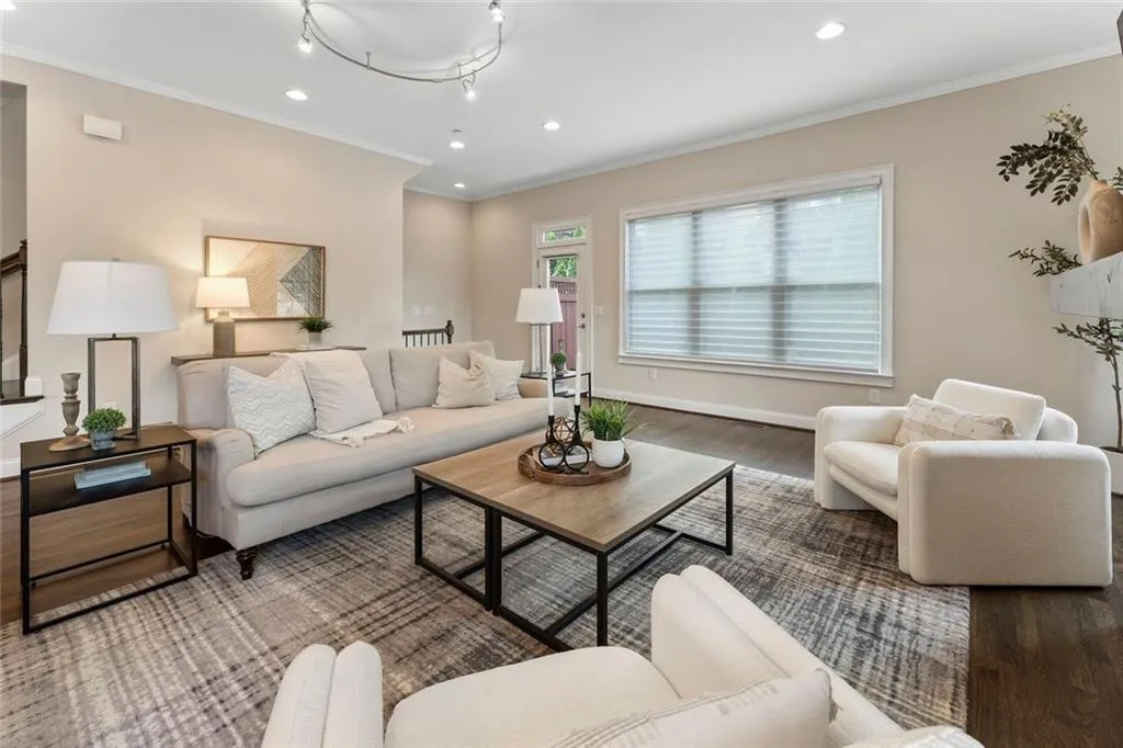 961 Thibideau Court, Sandy Springs, Georgia 30328, 3 Bedrooms Bedrooms, ,3 BathroomsBathrooms,Residential,For Sale,961 Thibideau Court,7636935