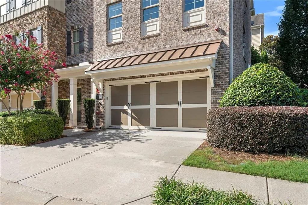 961 Thibideau Court, Sandy Springs, Georgia 30328, 3 Bedrooms Bedrooms, ,3 BathroomsBathrooms,Residential,For Sale,961 Thibideau Court,7636935