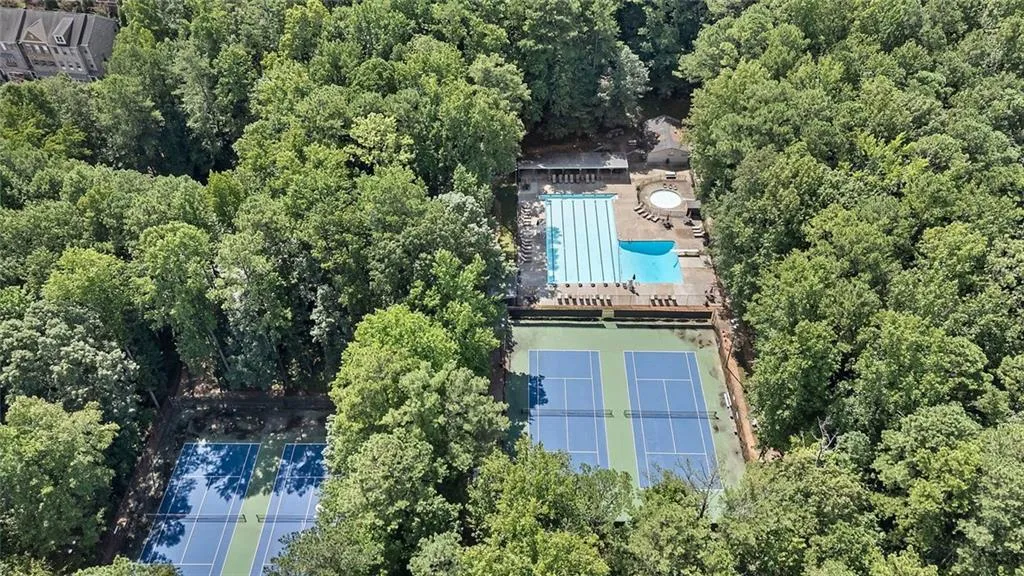 Optional: Spalding Woods Club, can walk!