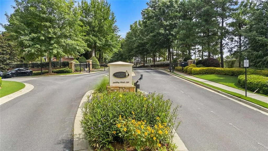 961 Thibideau Court, Sandy Springs, Georgia 30328, 3 Bedrooms Bedrooms, ,3 BathroomsBathrooms,Residential,For Sale,961 Thibideau Court,7636935