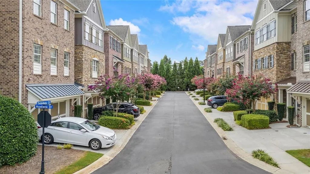 961 Thibideau Court, Sandy Springs, Georgia 30328, 3 Bedrooms Bedrooms, ,3 BathroomsBathrooms,Residential,For Sale,961 Thibideau Court,7636935