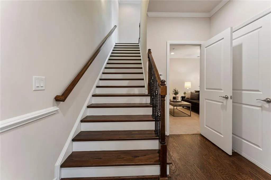 961 Thibideau Court, Sandy Springs, Georgia 30328, 3 Bedrooms Bedrooms, ,3 BathroomsBathrooms,Residential,For Sale,961 Thibideau Court,7636935