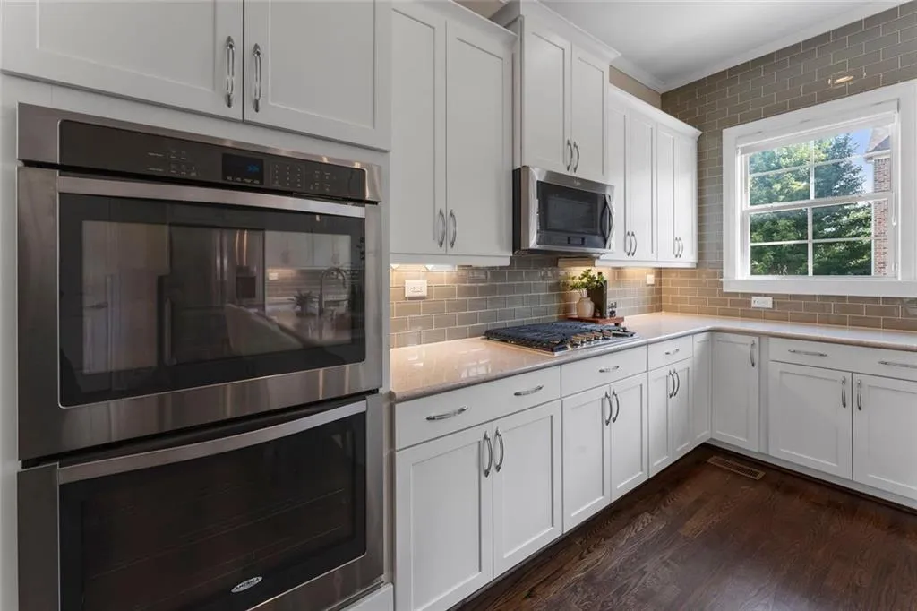 961 Thibideau Court, Sandy Springs, Georgia 30328, 3 Bedrooms Bedrooms, ,3 BathroomsBathrooms,Residential,For Sale,961 Thibideau Court,7636935