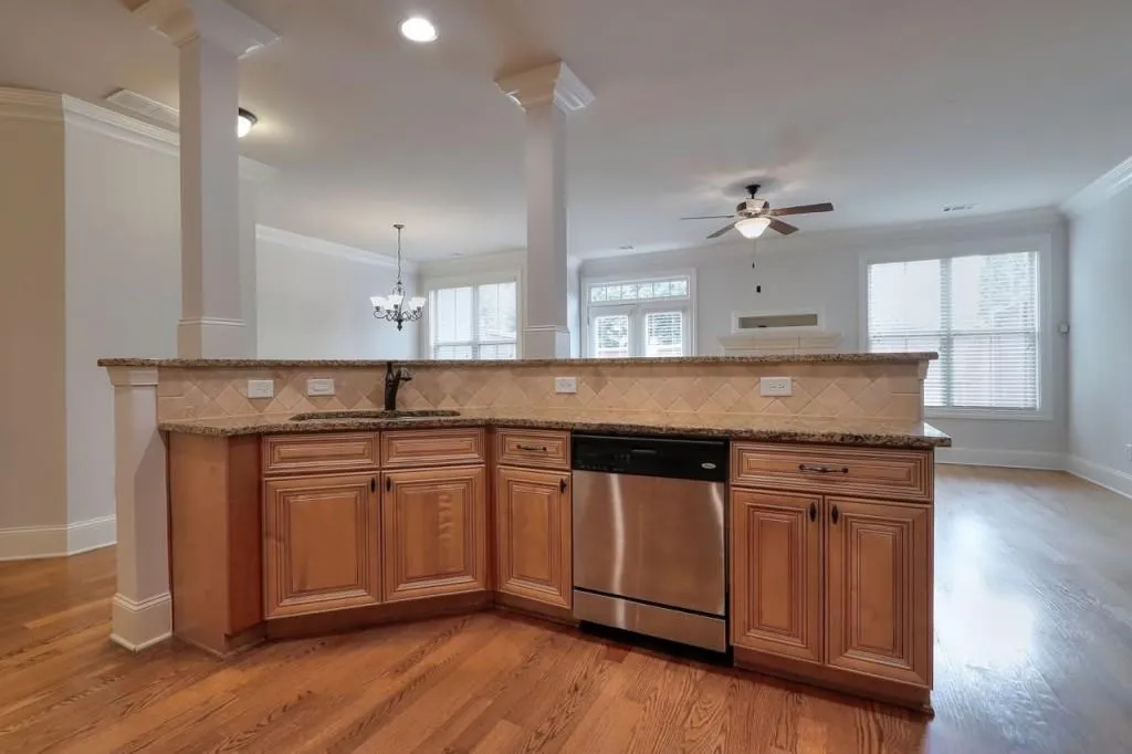 7790 Glisten Avenue Unit 288, Sandy Springs, Georgia 30328, 3 Bedrooms Bedrooms, ,2 BathroomsBathrooms,Residential,Sold,7790 Glisten Avenue Unit 288,5864860