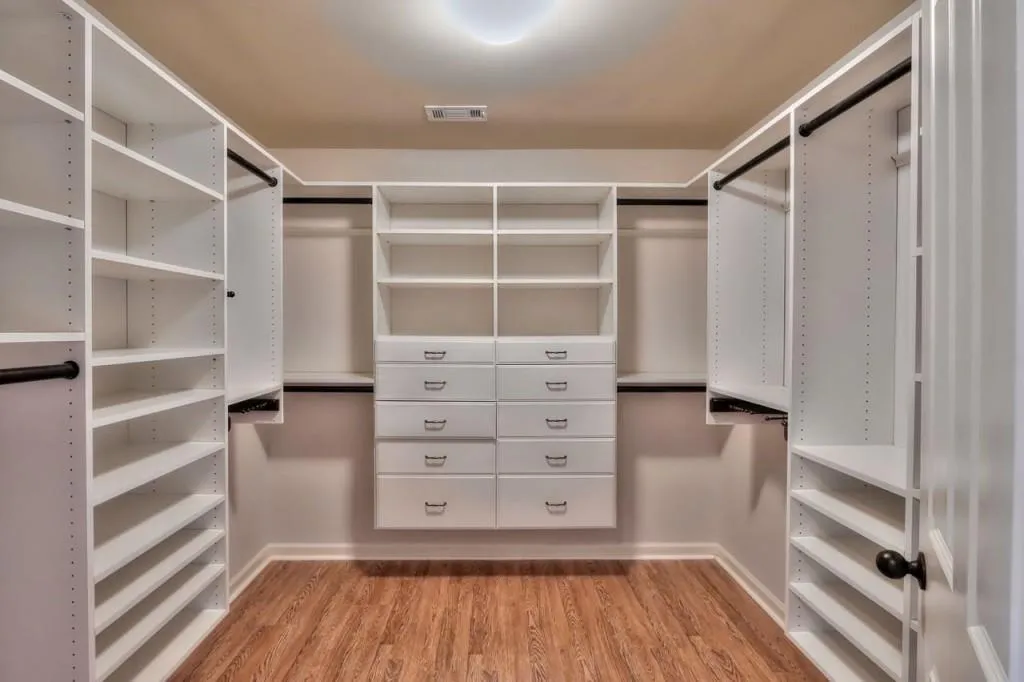 7790 Glisten Avenue Unit 288, Sandy Springs, Georgia 30328, 3 Bedrooms Bedrooms, ,2 BathroomsBathrooms,Residential,Sold,7790 Glisten Avenue Unit 288,5864860