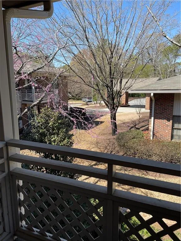 475 Mount Vernon Highway Ne Unit B212, Sandy Springs, Georgia 30328, 1 Bedroom Bedrooms, ,1 BathroomBathrooms,Residential,Sold,475 Mount Vernon Highway Ne Unit B212,7191258