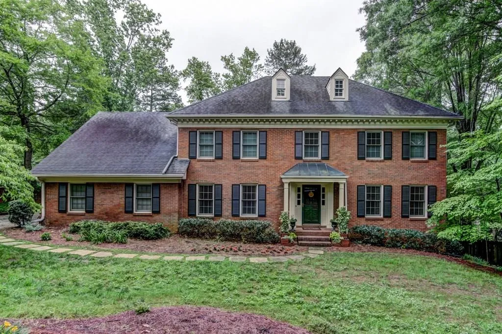195 Northglenn Court, Atlanta, Georgia 30342, 4 Bedrooms Bedrooms, ,4 BathroomsBathrooms,Residential,Sold,195 Northglenn Court,5843566