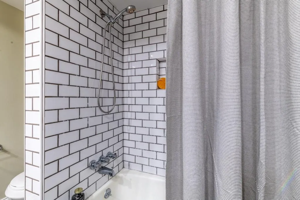 6851 Roswell Road Unit M-12, Sandy Springs, Georgia 30328, 3 Bedrooms Bedrooms, ,2 BathroomsBathrooms,Residential,Sold,6851 Roswell Road Unit M-12,6979015