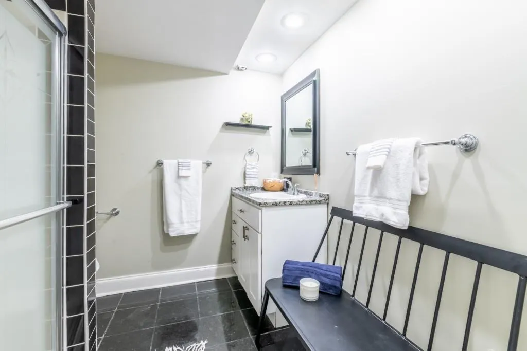 6851 Roswell Road Unit M-12, Sandy Springs, Georgia 30328, 3 Bedrooms Bedrooms, ,2 BathroomsBathrooms,Residential,Sold,6851 Roswell Road Unit M-12,6979015