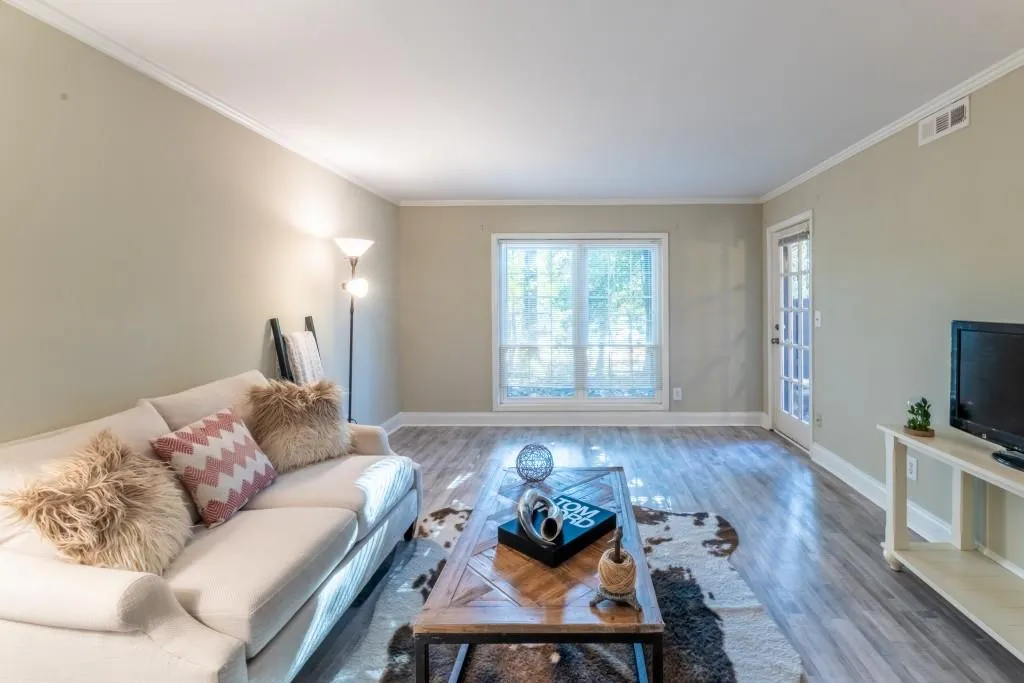 6851 Roswell Road Unit M-12, Sandy Springs, Georgia 30328, 3 Bedrooms Bedrooms, ,2 BathroomsBathrooms,Residential,Sold,6851 Roswell Road Unit M-12,6979015