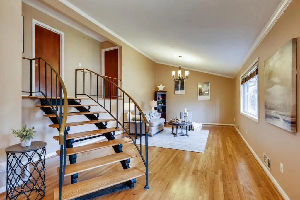 740 Spalding Drive, Sandy Springs, Georgia 30328, 4 Bedrooms Bedrooms, ,3 BathroomsBathrooms,Residential,Sold,740 Spalding Drive,6698255