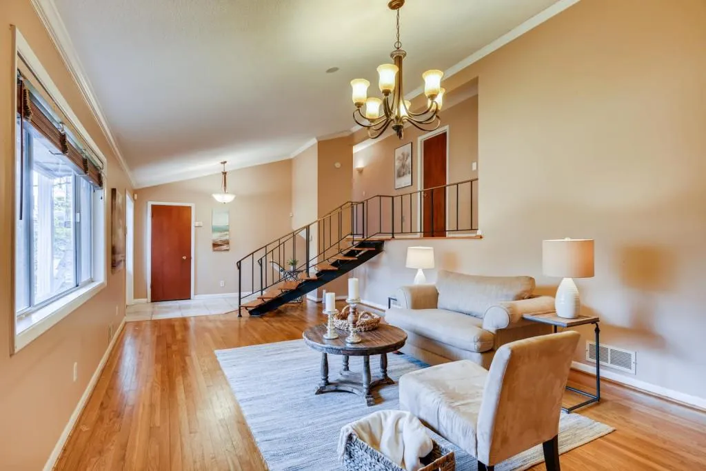740 Spalding Drive, Sandy Springs, Georgia 30328, 4 Bedrooms Bedrooms, ,3 BathroomsBathrooms,Residential,Sold,740 Spalding Drive,6698255