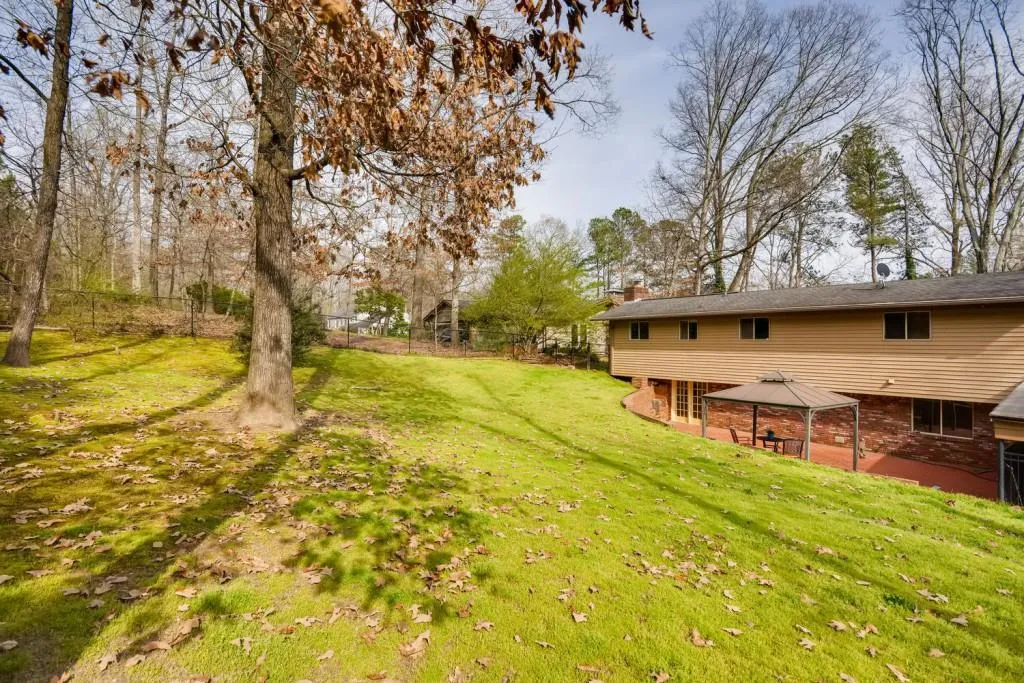 740 Spalding Drive, Sandy Springs, Georgia 30328, 4 Bedrooms Bedrooms, ,3 BathroomsBathrooms,Residential,Sold,740 Spalding Drive,6698255