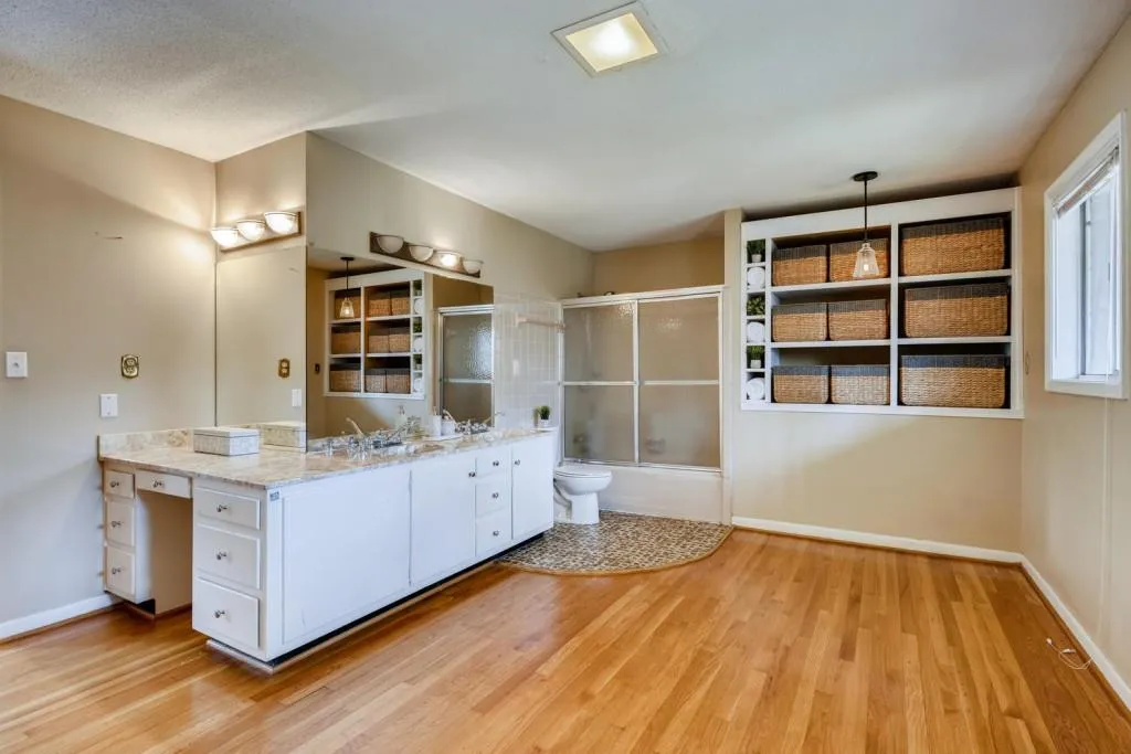 740 Spalding Drive, Sandy Springs, Georgia 30328, 4 Bedrooms Bedrooms, ,3 BathroomsBathrooms,Residential,Sold,740 Spalding Drive,6698255