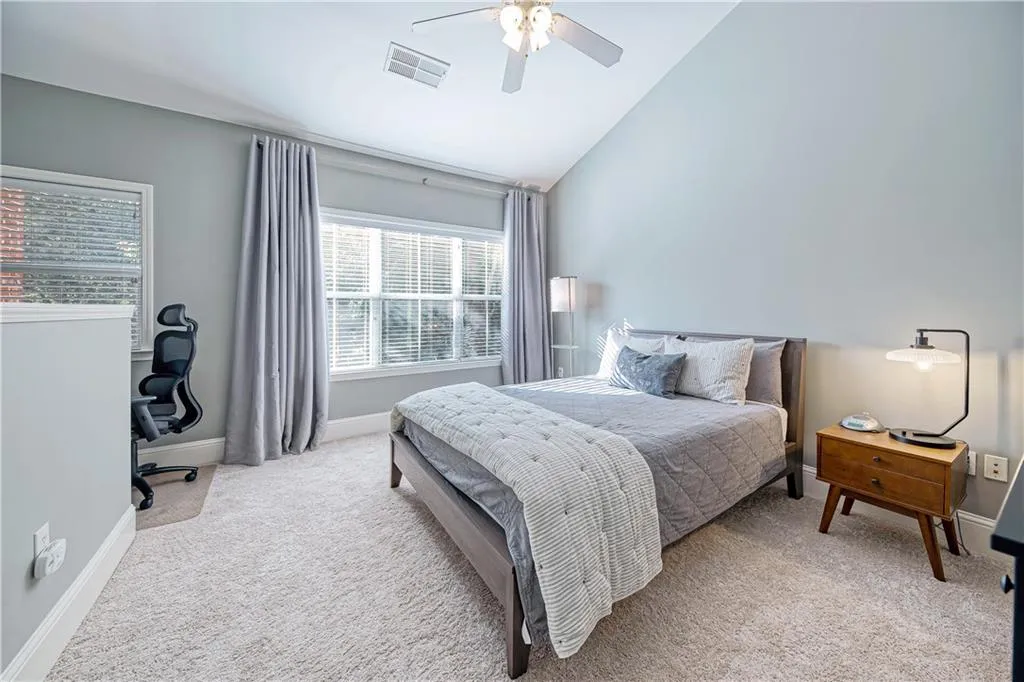 1062 Glenridge Place, Atlanta, Georgia 30342, 2 Bedrooms Bedrooms, ,1 BathroomBathrooms,Residential,Sold,1062 Glenridge Place,6798612
