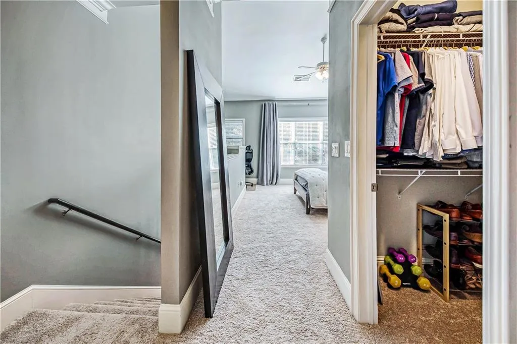 1062 Glenridge Place, Atlanta, Georgia 30342, 2 Bedrooms Bedrooms, ,1 BathroomBathrooms,Residential,Sold,1062 Glenridge Place,6798612