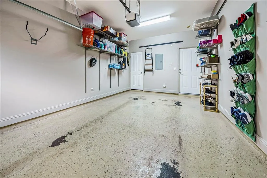 1062 Glenridge Place, Atlanta, Georgia 30342, 2 Bedrooms Bedrooms, ,1 BathroomBathrooms,Residential,Sold,1062 Glenridge Place,6798612