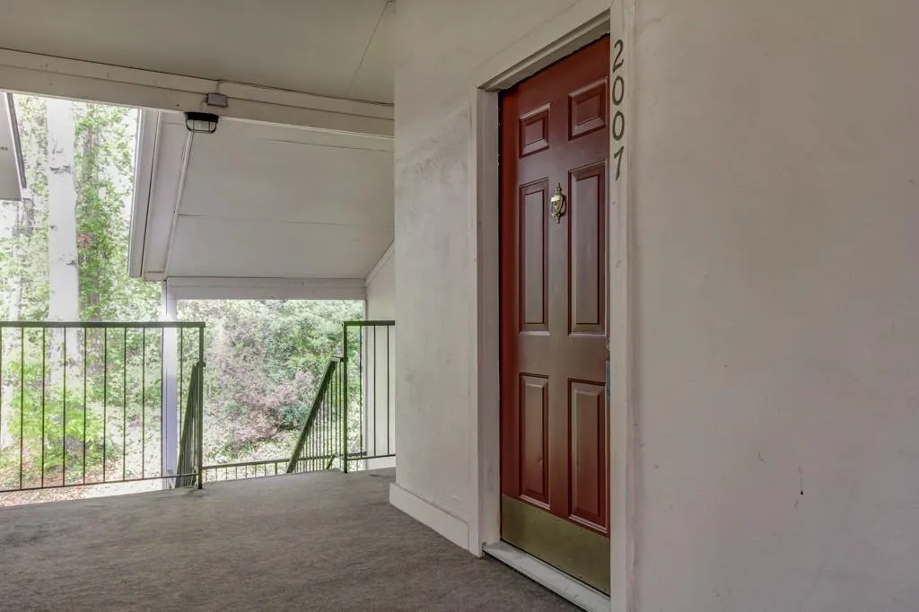 2007 Huntingdon Chase Unit 2007, Atlanta, Georgia 30350, 1 Bedroom Bedrooms, ,1 BathroomBathrooms,Residential,Sold,2007 Huntingdon Chase Unit 2007,5675901