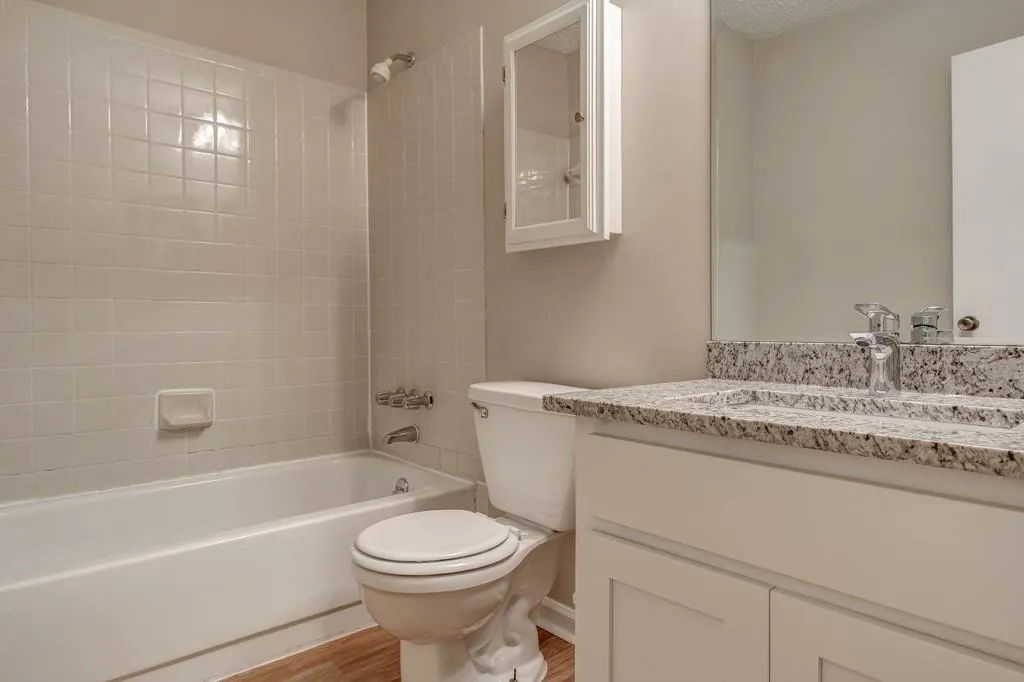 2007 Huntingdon Chase Unit 2007, Atlanta, Georgia 30350, 1 Bedroom Bedrooms, ,1 BathroomBathrooms,Residential,Sold,2007 Huntingdon Chase Unit 2007,5675901