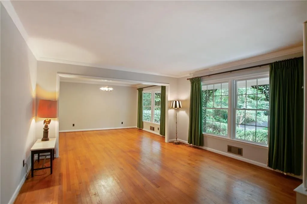 520 Timber Valley Road, Atlanta, Georgia 30342, 4 Bedrooms Bedrooms, ,2 BathroomsBathrooms,Residential,Sold,520 Timber Valley Road,6744280
