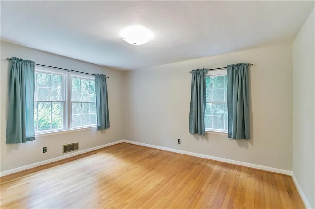 520 Timber Valley Road, Atlanta, Georgia 30342, 4 Bedrooms Bedrooms, ,2 BathroomsBathrooms,Residential,Sold,520 Timber Valley Road,6744280