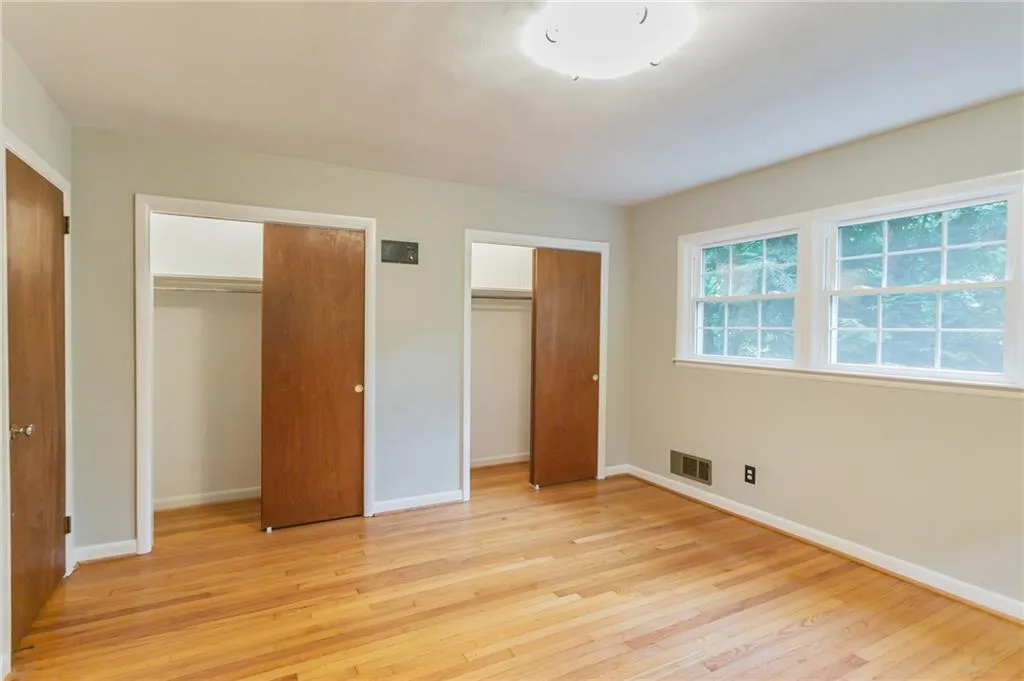 520 Timber Valley Road, Atlanta, Georgia 30342, 4 Bedrooms Bedrooms, ,2 BathroomsBathrooms,Residential,Sold,520 Timber Valley Road,6744280