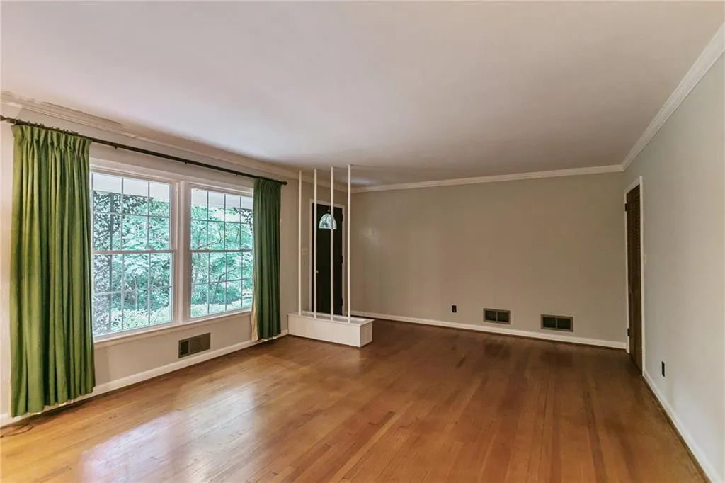 520 Timber Valley Road, Atlanta, Georgia 30342, 4 Bedrooms Bedrooms, ,2 BathroomsBathrooms,Residential,Sold,520 Timber Valley Road,6744280