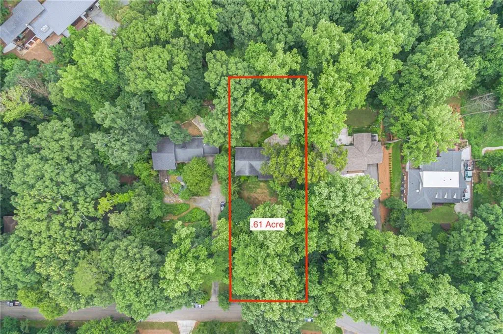 520 Timber Valley Road, Atlanta, Georgia 30342, 4 Bedrooms Bedrooms, ,2 BathroomsBathrooms,Residential,Sold,520 Timber Valley Road,6744280