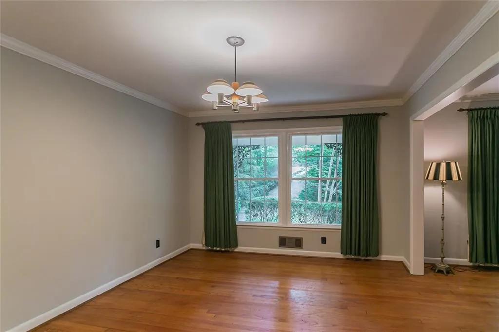 520 Timber Valley Road, Atlanta, Georgia 30342, 4 Bedrooms Bedrooms, ,2 BathroomsBathrooms,Residential,Sold,520 Timber Valley Road,6744280