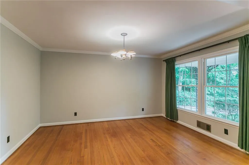 520 Timber Valley Road, Atlanta, Georgia 30342, 4 Bedrooms Bedrooms, ,2 BathroomsBathrooms,Residential,Sold,520 Timber Valley Road,6744280