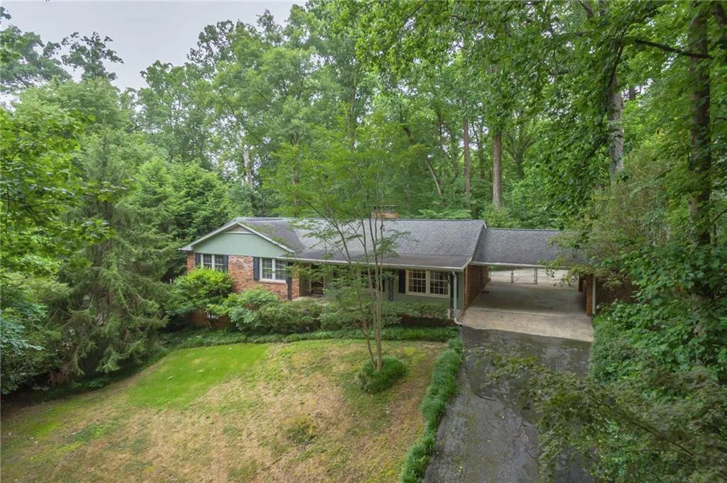 520 Timber Valley Road, Atlanta, Georgia 30342, 4 Bedrooms Bedrooms, ,2 BathroomsBathrooms,Residential,Sold,520 Timber Valley Road,6744280