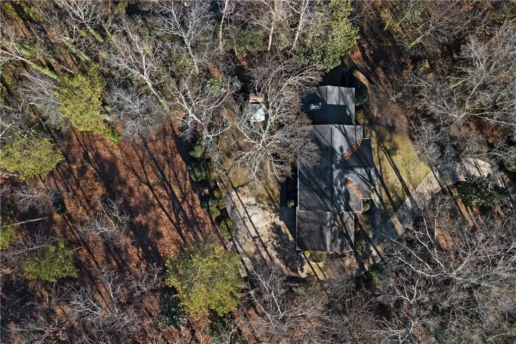 635 River Valley Road, Sandy Springs, Georgia 30328, 4 Bedrooms Bedrooms, ,3 BathroomsBathrooms,Residential,Sold,635 River Valley Road,6659995