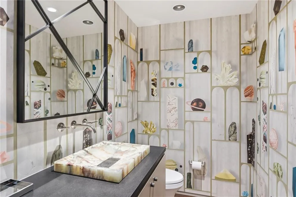 powder room